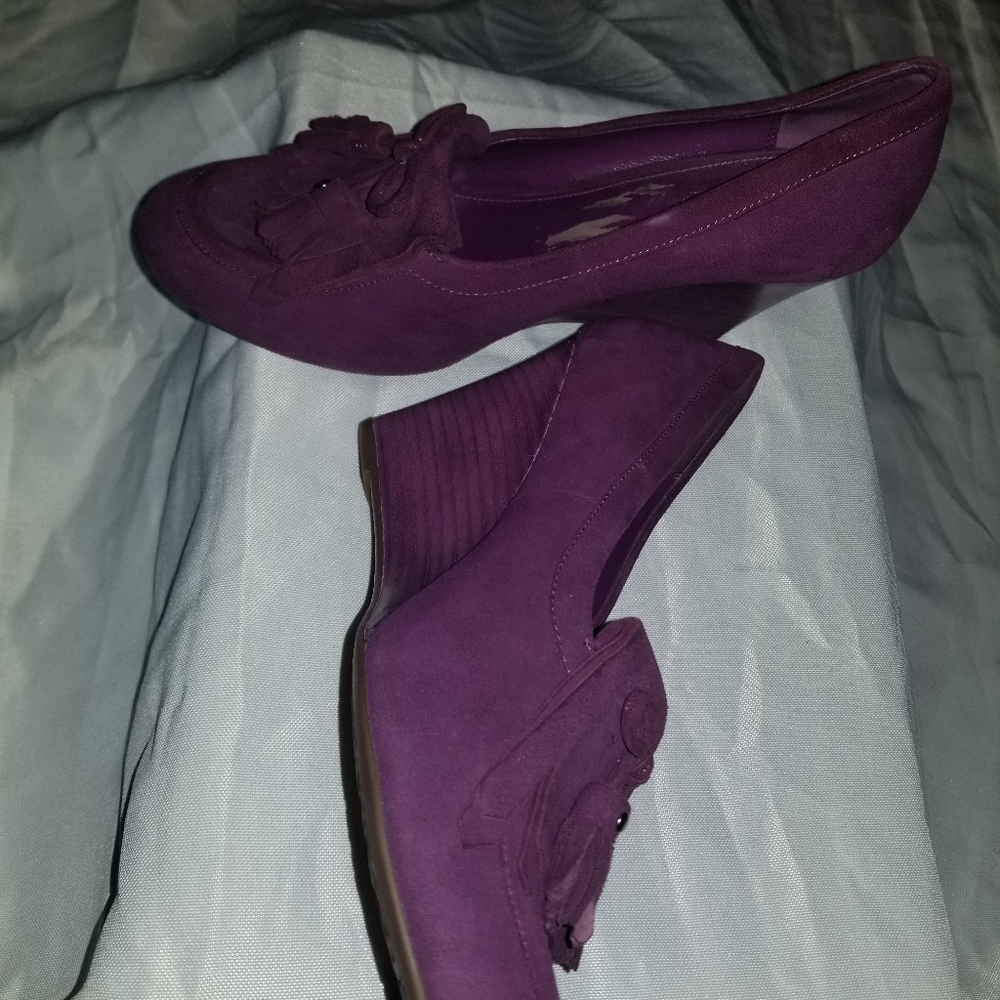 Shoes - Picture 2 of 2
